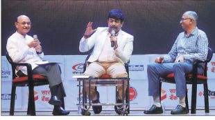 censorship on humor mandar bharade sabbi perera discussion in loksatta abhijat litfest event