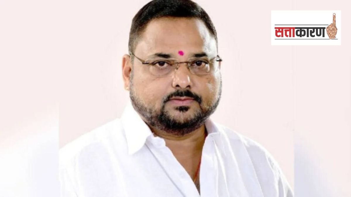 All opposition parties aggressive against shivsena leader ravindra yadravkar in Jaysingpur Kolhapur