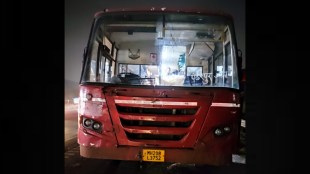 MSRTC ST Mahamandal negligence Thane Wada Pandharpur Wari Bus Breakdown Warkari Travel Journey Disaster Minister Sarnaik Complaint