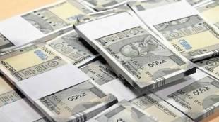 Madhya-Pradesh-caught-with-Rs-2-lakh