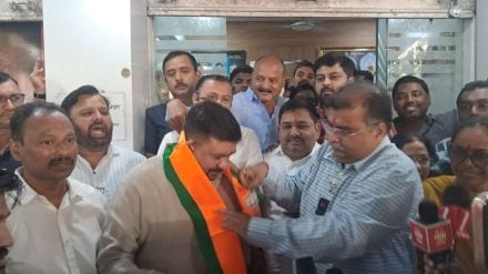 Dombivli politics  Shinde Sena leader Mahesh Patil joins BJP ahead municipal elections