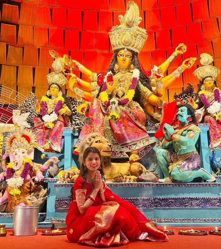 Maithili thakur income 