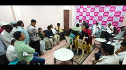 नगरपालिकेसाठी राष्ट्रवादी काँग्रेस इच्छुक उमेदवारांच्या मुलाखतीसाठी कार्यकर्त्यांची गर्दी…