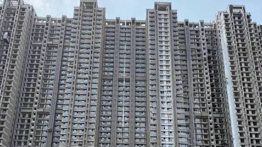 Mumbai Naigaon BDD Distribution of houses keys delayed Chief Minister