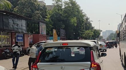 Massive crowd during Navi Mumbai reservation draw leads to traffic chaos Massive crowd during Navi Mumbai reservation draw leads to traffic chaos