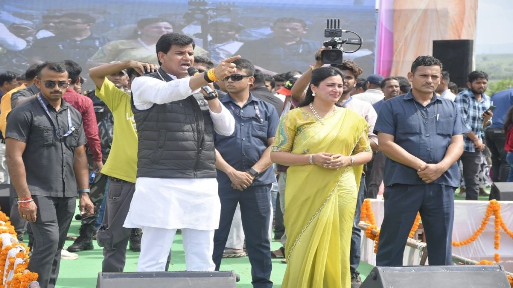 Navneet Rana vs Ravi Rana Yuva Swabhiman BJP Amravati Election Political Family Dilemma Local Polls