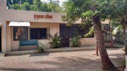 कुसुमाग्रज प्रतिष्ठानमध्ये सल्लागार मार्गदर्शकाच्या भूमिकेत, अध्यक्ष वसंत डहाके यांच्याकडून समर्थन