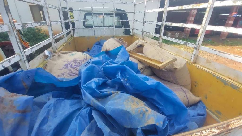 theft of nutritious rice for school students at natenagar Vidyamandir Junior College rajapur taluka theft of nutritious rice for school students at natenagar Vidyamandir Junior College rajapur taluka