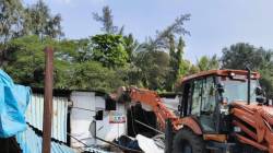 Vasai Virar Illegal Construction: एका दिवसात २४ हजार चौरस फूट अनधिकृत बांधकाम जमीनदोस्त, महापालिकेची कारवाई
