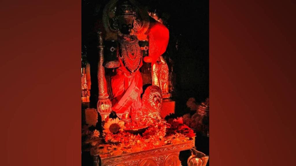 Shri Mahalaxmi Temple, Kolhapur temple festival, Kiranotsav festival Maharashtra, Mahalaxmi temple sunlight event, Maharashtra Shaktipeeth festival, temple architecture India, solar alignment temples, spiritual festivals in Maharashtra, Shri Mahalaxmi Temple, Kolhapur temple festival, Kiranotsav festival Maharashtra, Mahalaxmi temple sunlight event, Maharashtra Shaktipeeth festival, temple architecture India, solar alignment temples, spiritual festivals in Maharashtra,