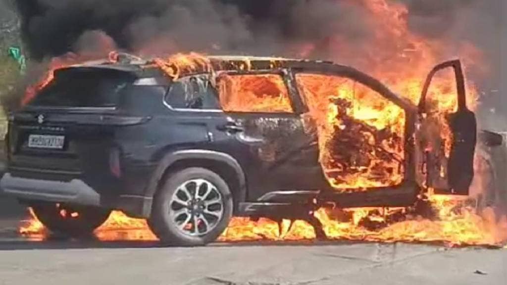 jalgaon speeding car hit highway divider caught fire woman died