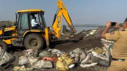 Illegal Sand Mining in Virar: बेकायदेशीर वाळू उपाशावर कारवाई; खानिवडे बंदरात आढळली बेकायदेशीर उत्खनन केलेली ७० ब्रास वाळू