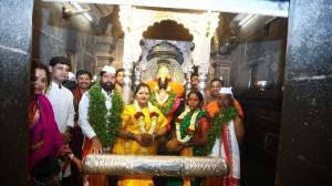 ‘गेल्या तीन वर्षांपासून आषाढी…’ उपमुख्यमंत्री एकनाथ शिंदेंकडून जि.प. शाळेतील मुलांसह विठ्ठलाची पूजा; म्हणाले…