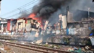 dharavi slum fire halted harbour railway services