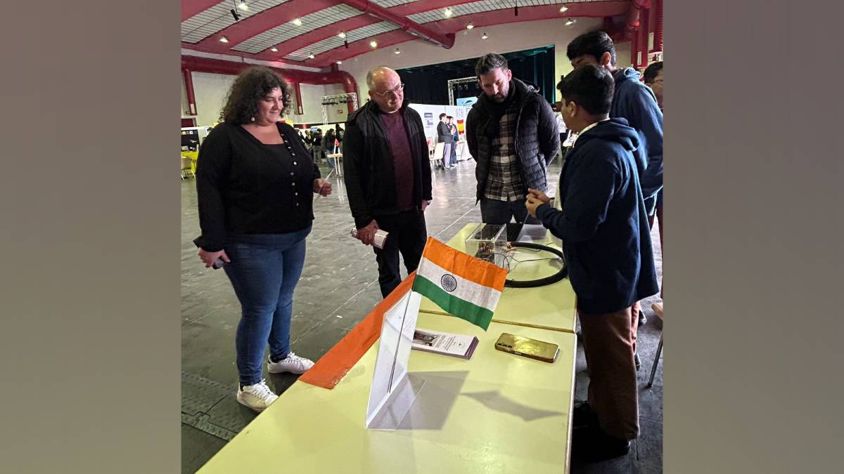 thane students presented Indian dishes at europe International science exhibition