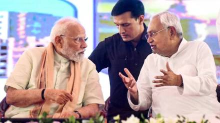 Nitish Kumar Narendra Modi (2)