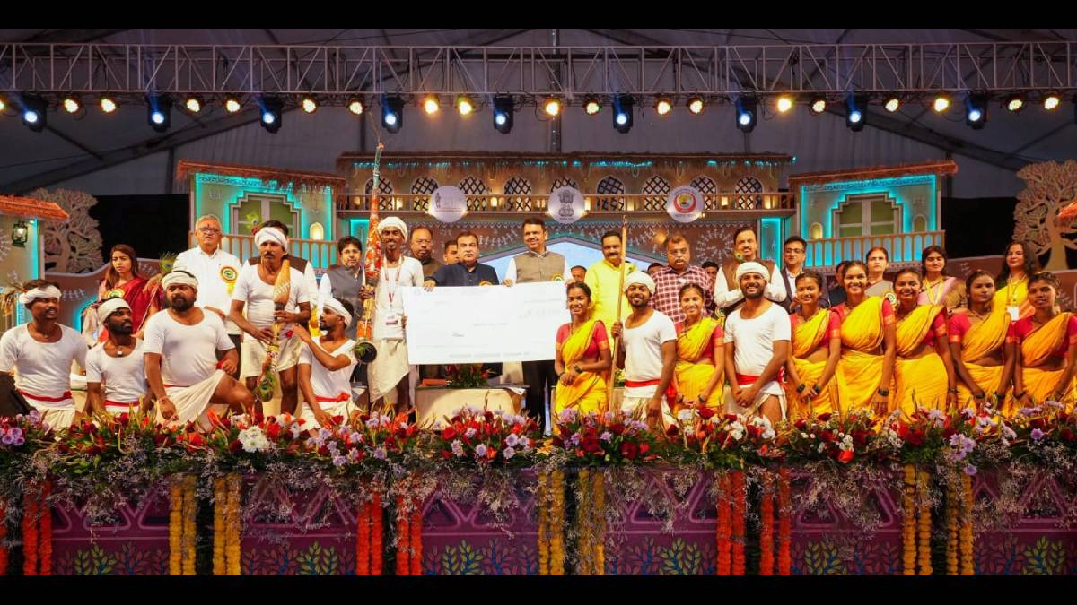 Palghar's tribal YouTube artists dance 'Tarpa'