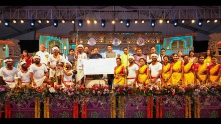 Palghar's tribal YouTube artists dance 'Tarpa' Palghar's tribal YouTube artists dance 'Tarpa'