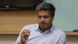 ‘गुन्हेगारांना जामीन, नेत्यांना जमीन’; रोहित पवारांची राज्य सरकारवर सडकून टीका…