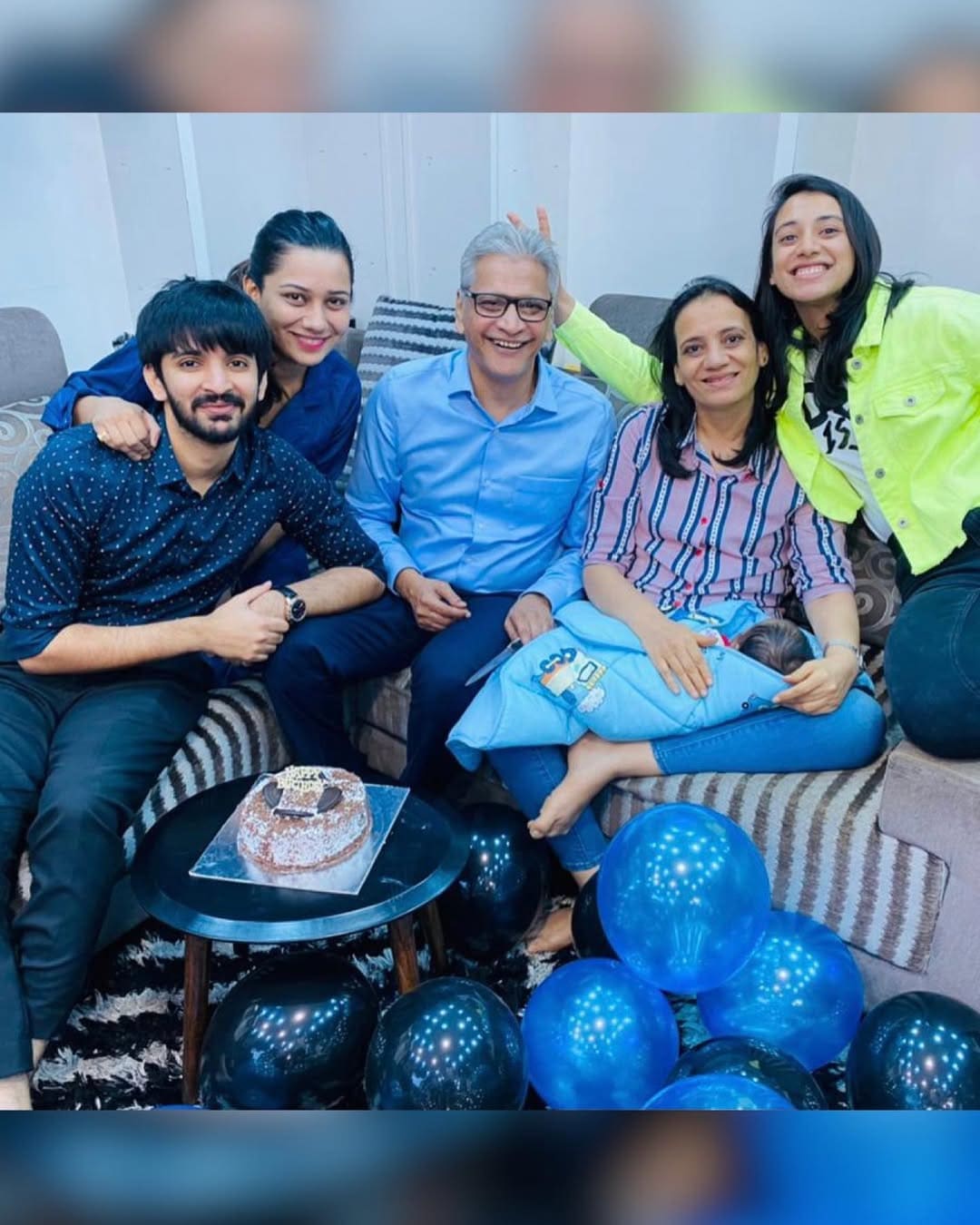 Smriti Mandhana Family Photos