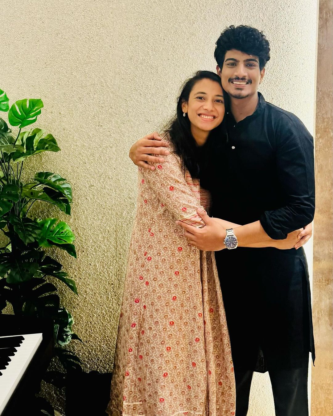 Smriti Mandhana Family Photos