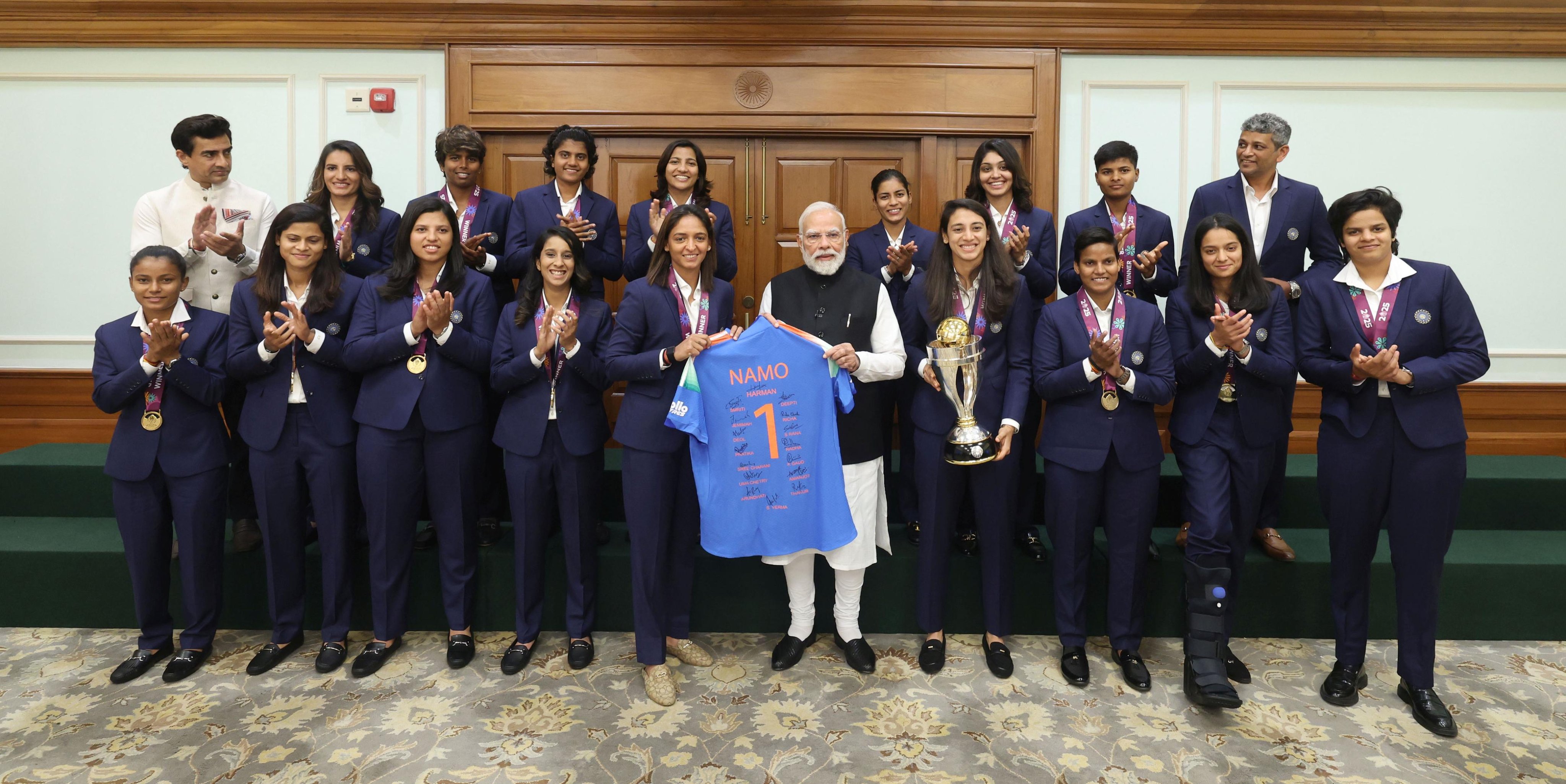 India Women's Team Meet PM Narendra Modi