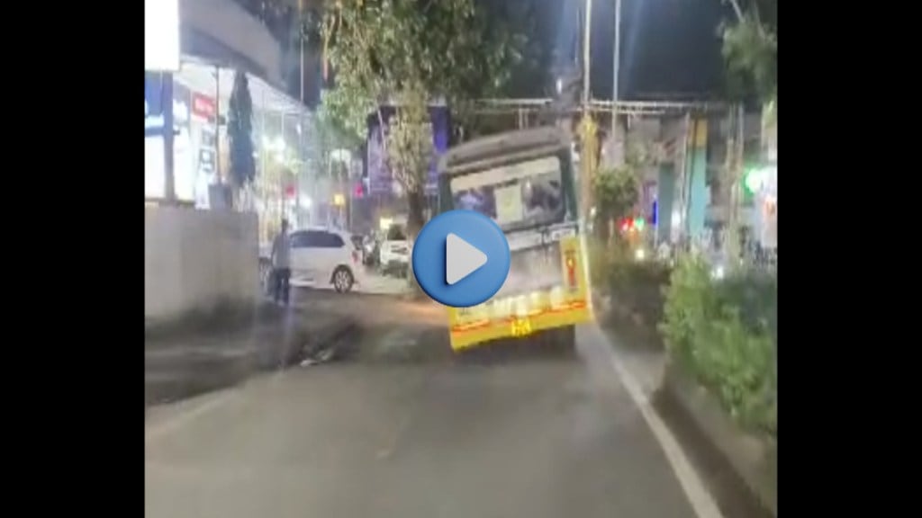 Vasai Virar VVCMT Bus Pushpa Style Accident Risk Danger Overload Transport Safety Vasai Virar VVCMT Bus Pushpa Style Accident Risk Danger Overload Transport Safety