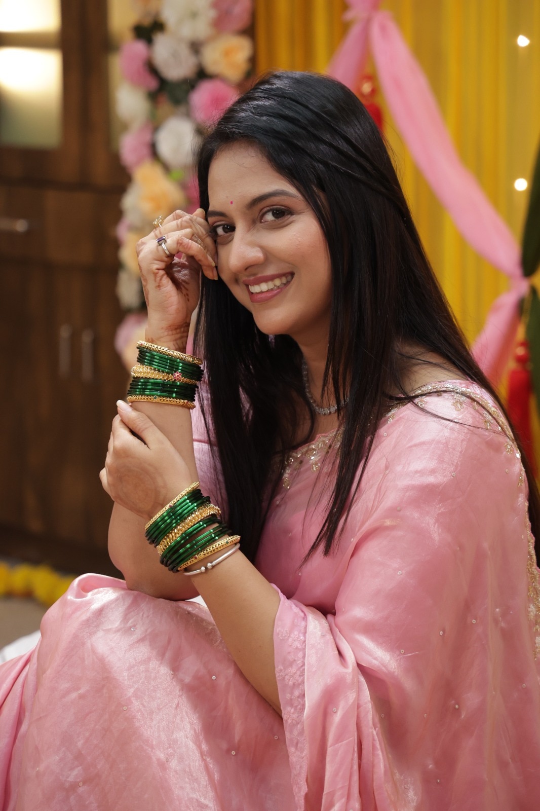 Veen Doghatli Hi Tutena Swanandi Adhira Green Bangles Ceremony