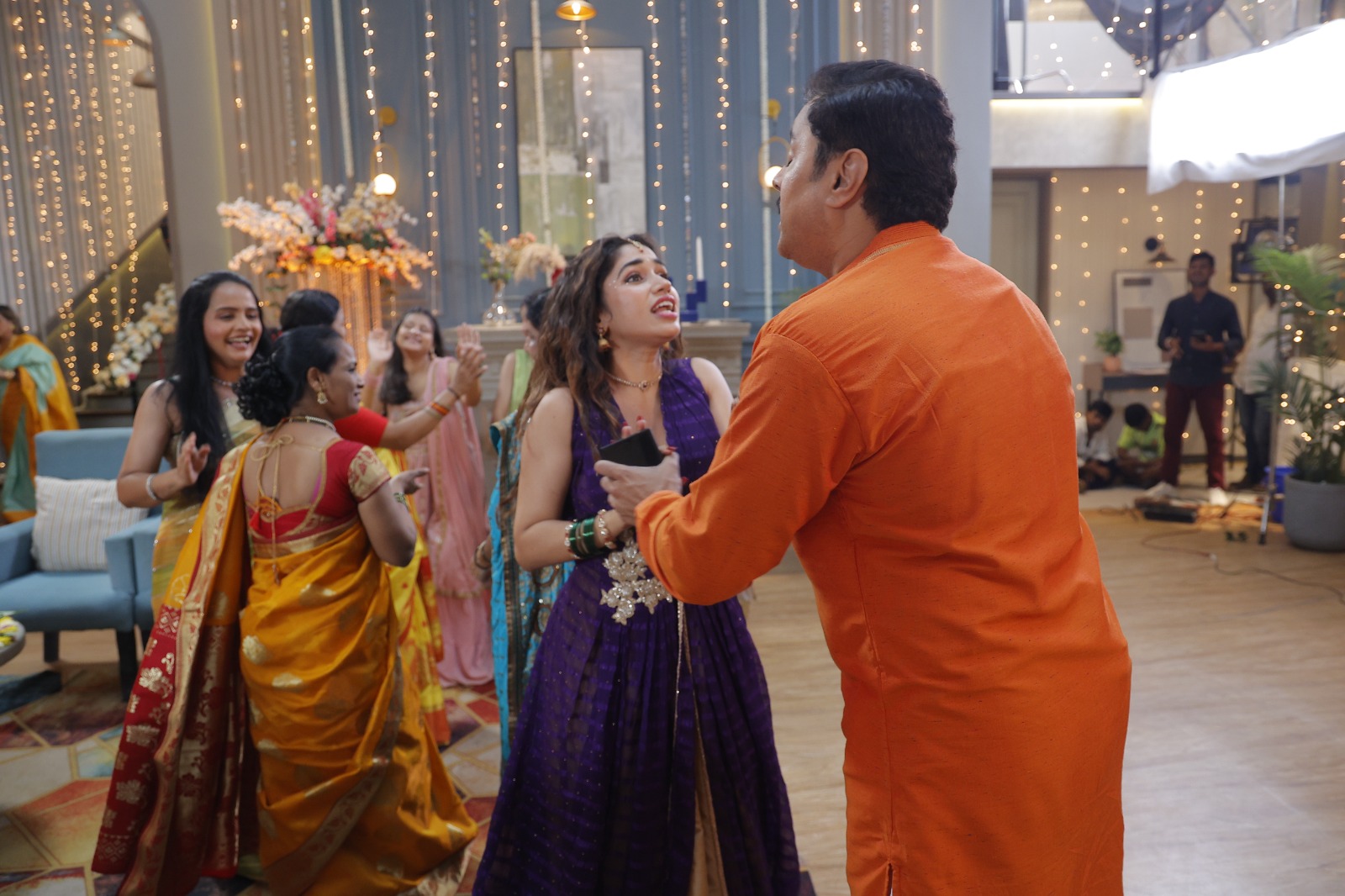 Veen Doghatli Hi Tutena Swanandi Adhira Green Bangles Ceremony