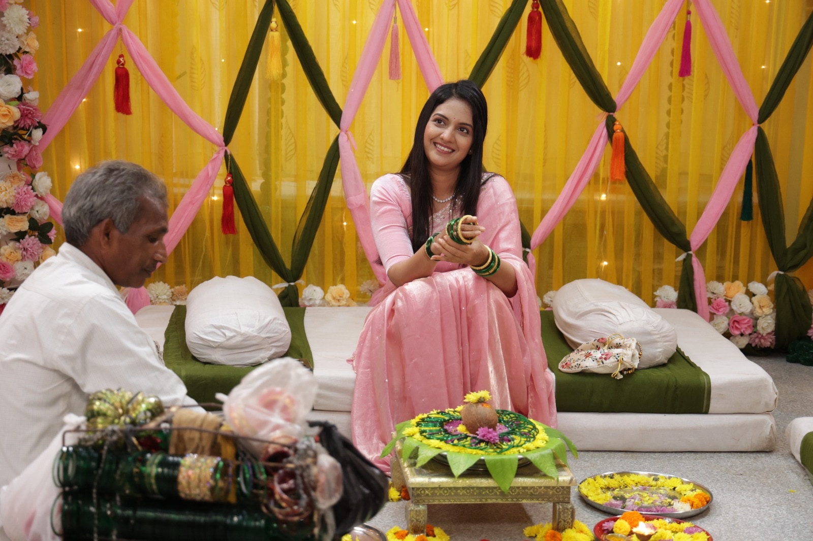 Veen Doghatli Hi Tutena Swanandi Adhira Green Bangles Ceremony