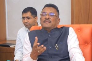 Vijay Wadettiwar allegations on Pratap Sarnaik