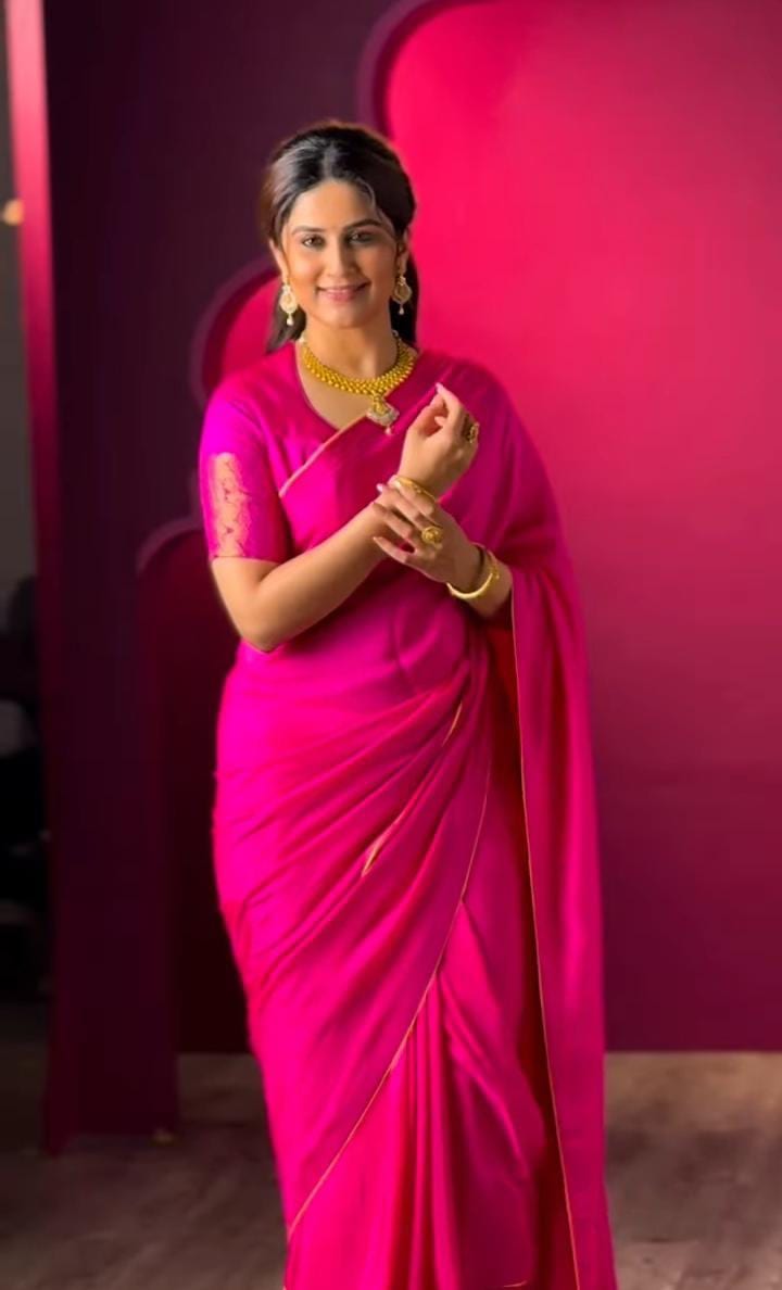 Vaidehi Parashurami pink silk saree