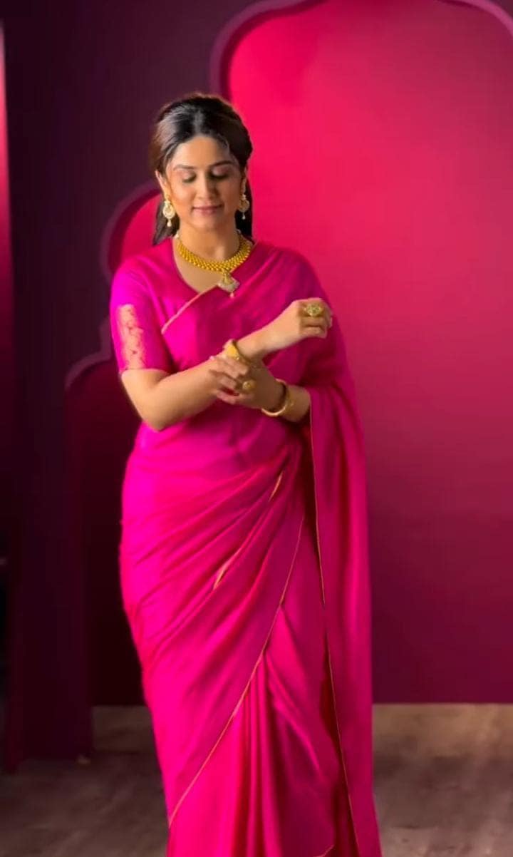 Vaidehi Parashurami pink silk saree