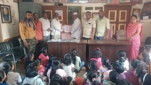 stray dog menace, dog attacks Dhule, Kapadne village protest, Gram Panchayat dog control, dog bite prevention, stray dog problem Maharashtra, village safety protests,