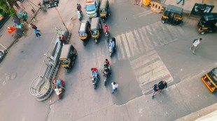 Thane zebra crossing, pedestrian safety Thane, faded road markings, Thane speed breakers condition, traffic hazards Thane, zebra crossing maintenance, pedestrian accidents Thane, road crossing safety Maharashtra, Thane municipality road safety,