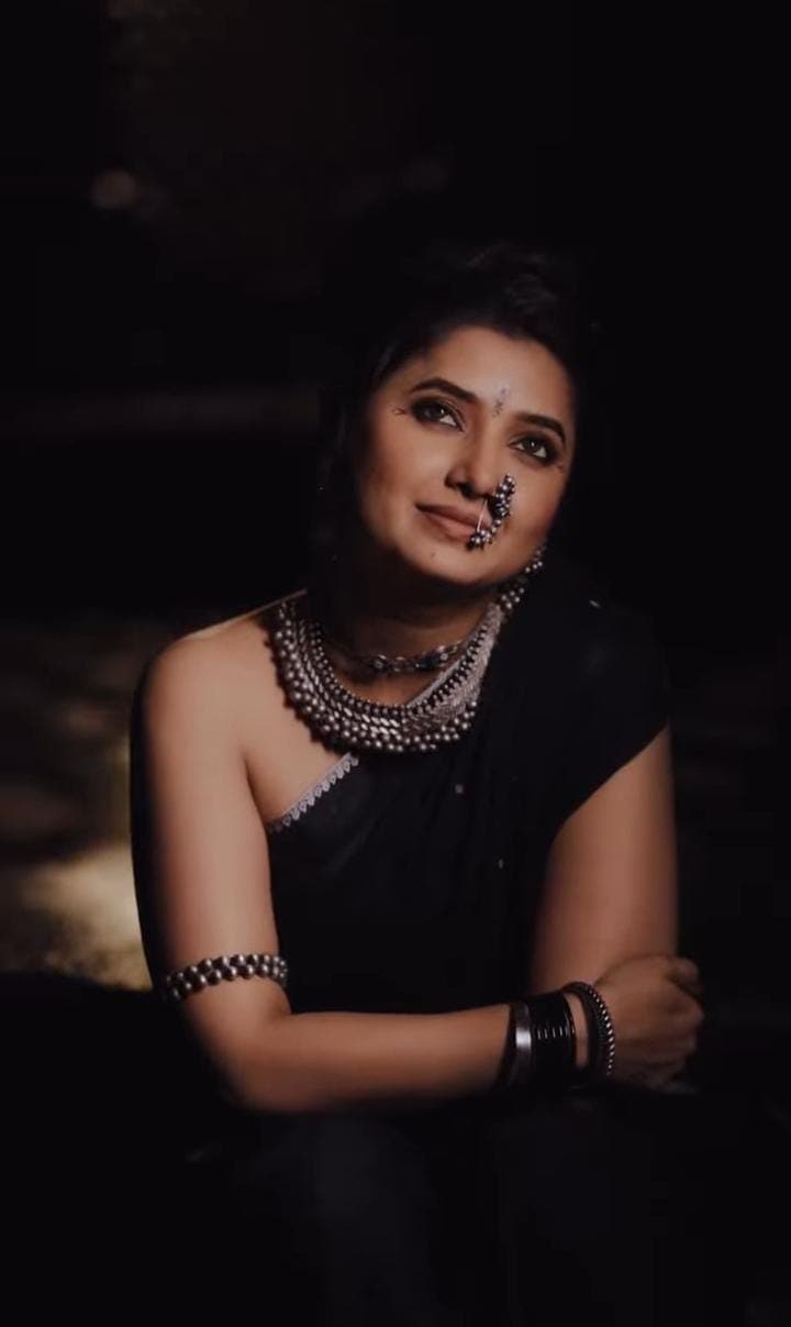 Prajakta Mali look
