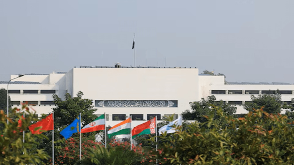 Pakistan military power, Shehbaz Sharif government, 27th constitutional amendment Pakistan, Asim Munir Field Marshal, Pakistan judiciary crisis, Pakistan political protests, Pakistan civil-military relations, Imran Khan opposition,