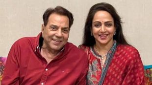 actor dharmendra booked hospital for wife hema malini at the time of daughter esha deol s birth