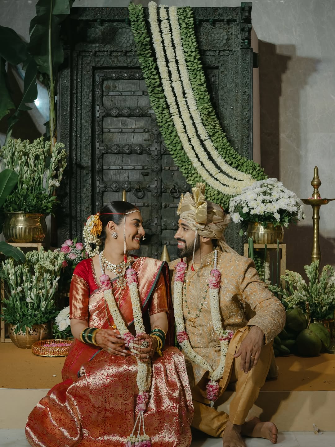 actor pratik deshmukh wedding photos