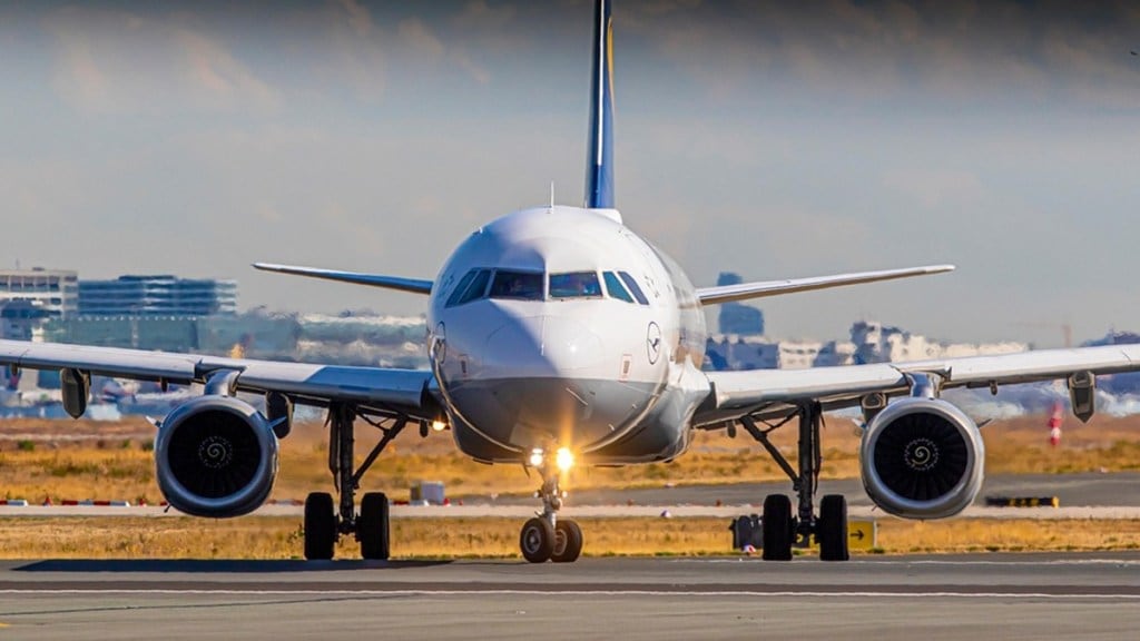 Chhatrapati Sambhajinagar airport, laser light restriction airport, aviation safety regulations India, airport beam light prohibition, Sudhir Hiremath orders, Indian aviation safety code 2023, Chhatrapati Sambhajinagar airport, laser light restriction airport, aviation safety regulations India, airport beam light prohibition, Sudhir Hiremath orders, Indian aviation safety code 2023,