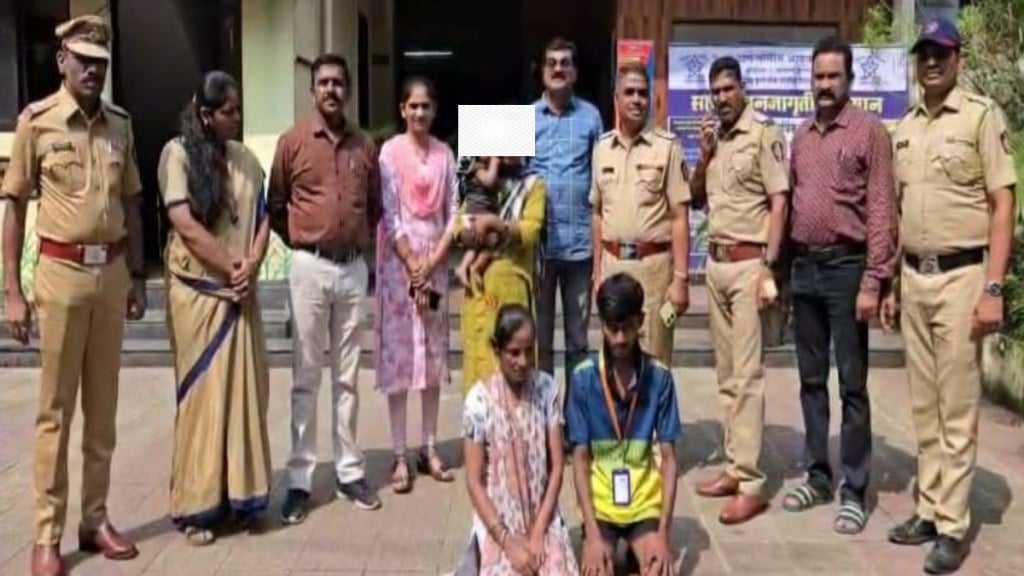 alert police rescue infant stealing baby kalyan railway station two arrested alert police rescue infant stealing baby kalyan railway station two arrested