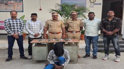 ऐन निवडणूक काळात बीडमध्ये तलवारी जप्त; पोलिसांची कारवाई