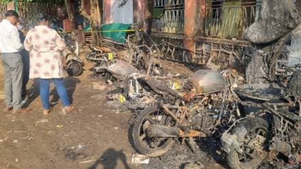 youth sets vehicles on fire youth sets vehicles on fire