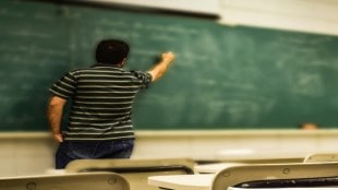 Maharashtra teacher recruitment, RTE Act teacher rules, High Court teacher decision, student-based teacher allocation, teacher adjustment policy Maharashtra,