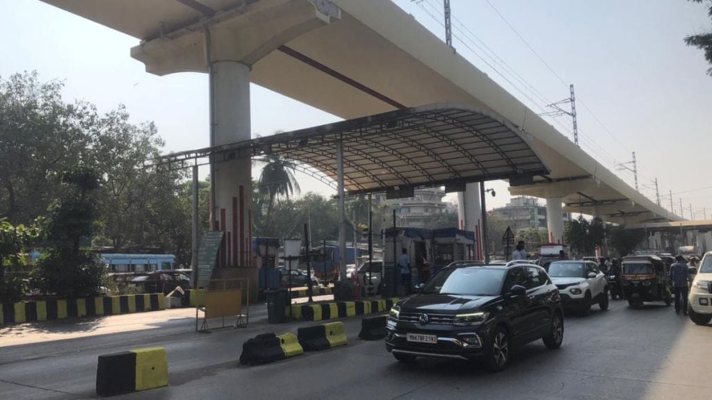 Mumbai Dahisar Toll Plaza Relocation shifted 50 meters Mumbai Dahisar Toll Plaza Relocation shifted 50 meters