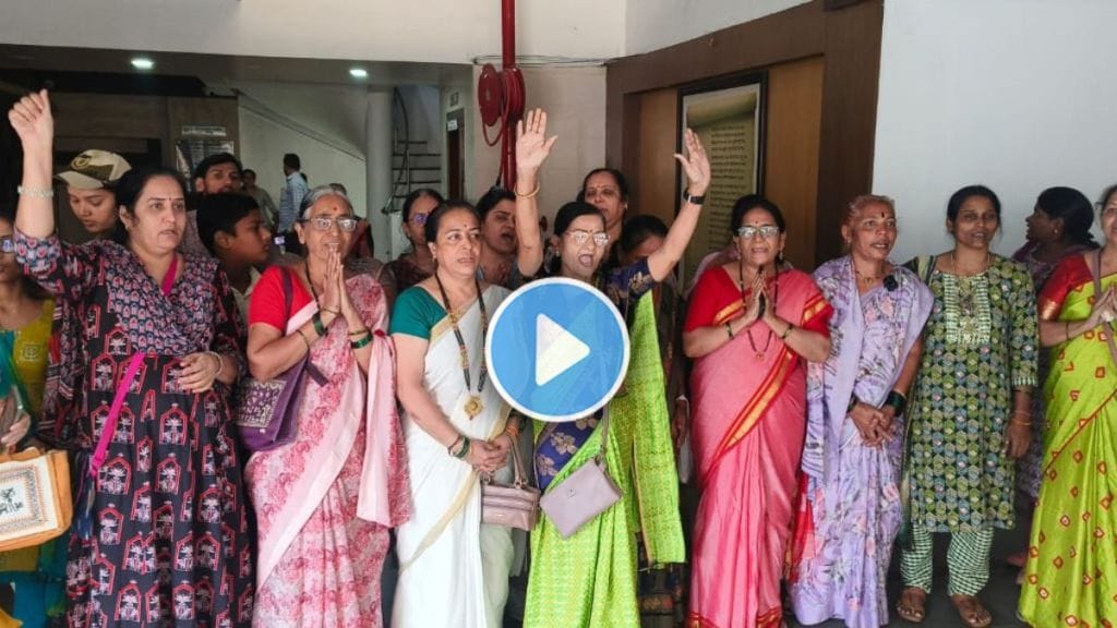 devotees protest video after action on swami Samarth math in thane