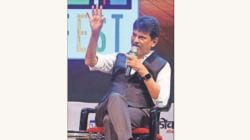 वाचन आचरणात आणणे म्हणजेच स्वमदत, ‘सेल्फ हेल्प आणि आपण’ चर्चासत्रात डॉ. यश वेलणकर यांचे मार्गदर्शन