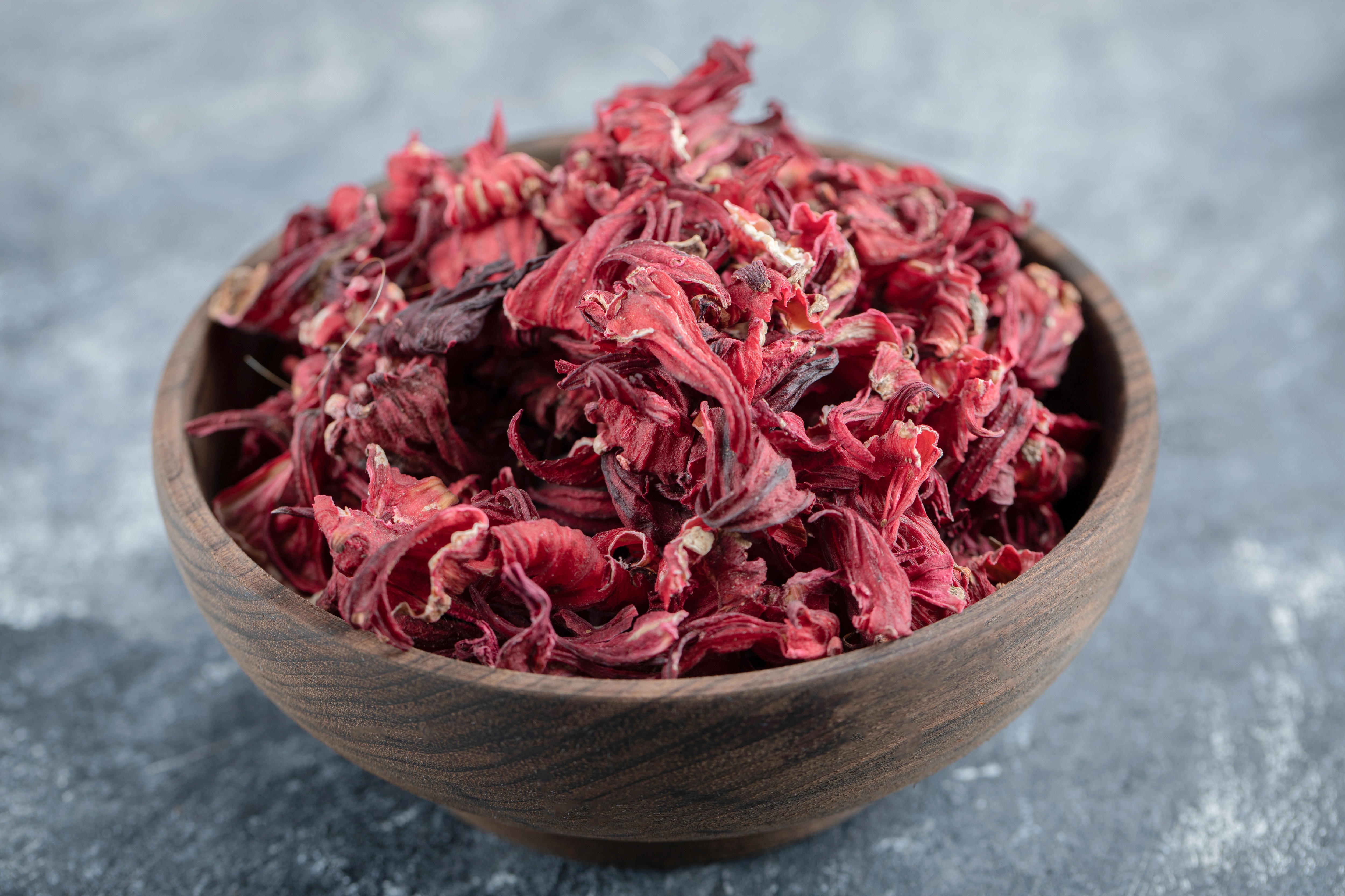 Hibiscus-infused almond oil for strong and shiny hair