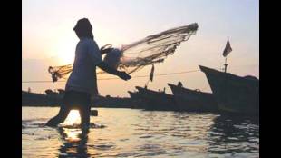 Demand to declare a fish famine for fishermen in Ratnagiri