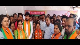 kalyan dombivli shivsena political leaders join bjp ahead of municipal elections ravindra chavan